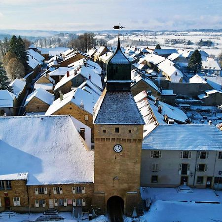 Hotel Les Remparts Nozeroy Eksteriør bilde