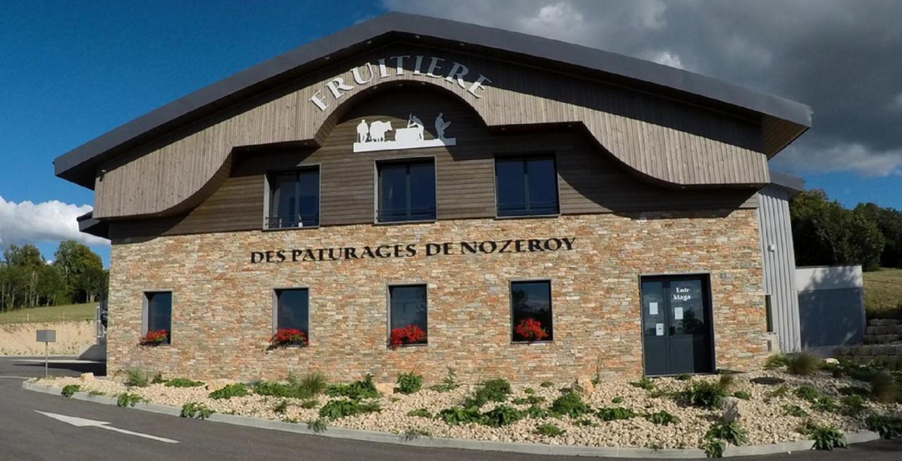 Hotel Les Remparts Nozeroy Eksteriør bilde