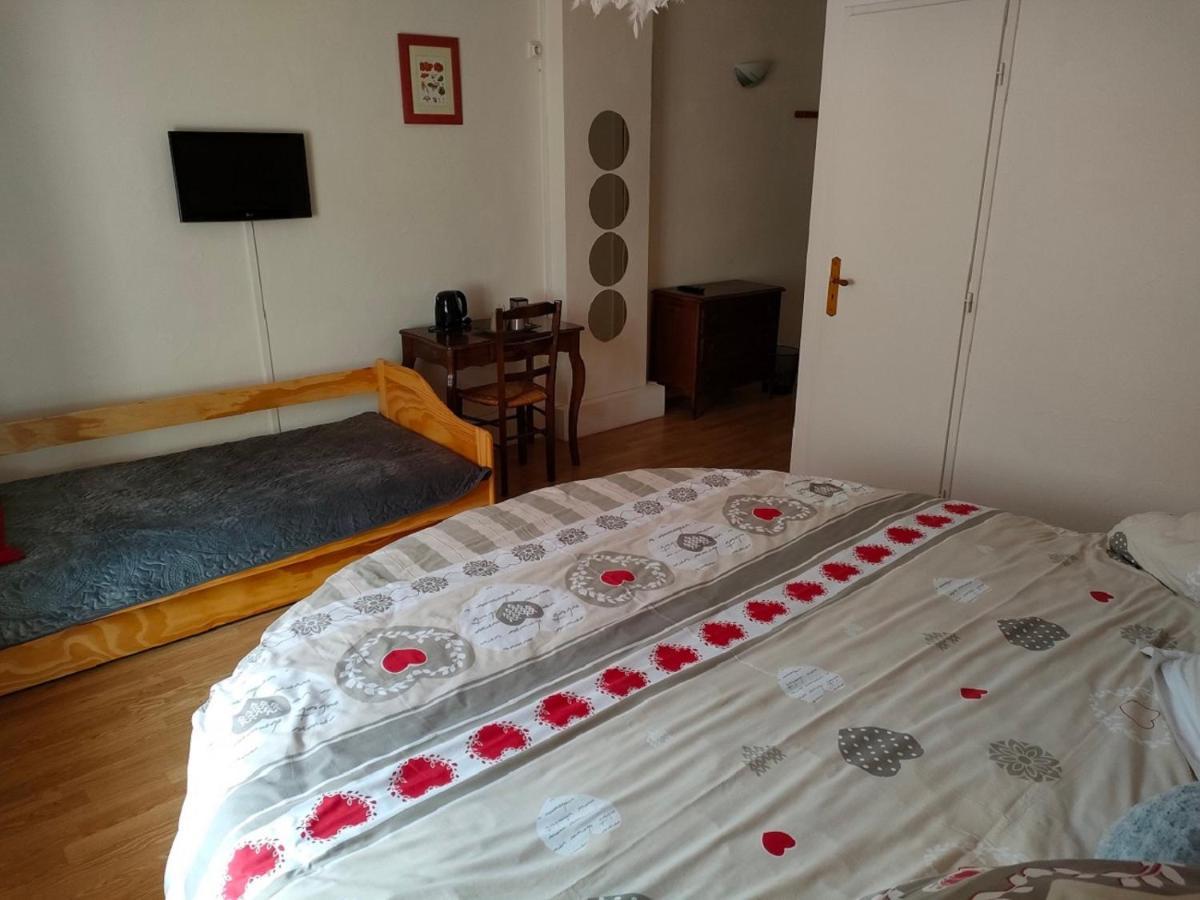 Hotel Les Remparts Nozeroy Eksteriør bilde