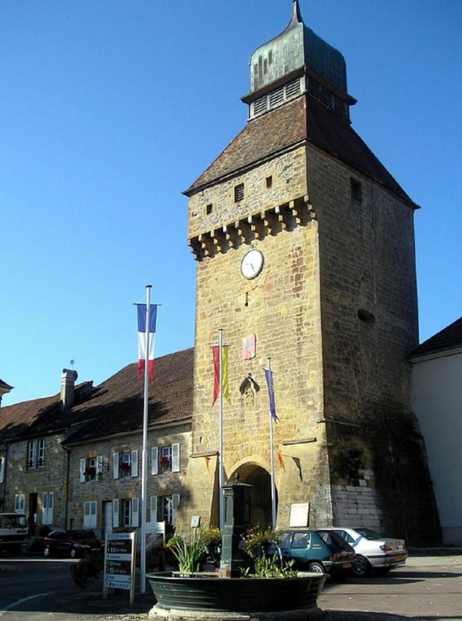 Hotel Les Remparts Nozeroy Eksteriør bilde